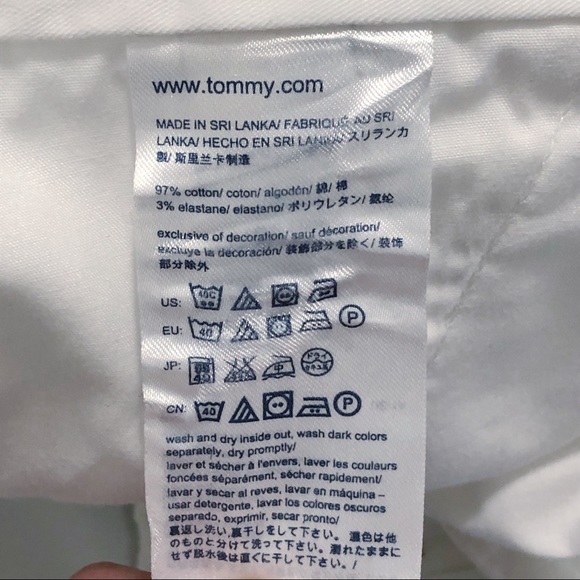 TOMMY HILFIGER | White Bermuda Shorts | Size 8 - Picture 10 of 16